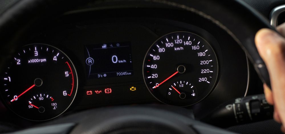 Actualmente estás viendo Guía práctica para saber el kilometraje real de un auto usado