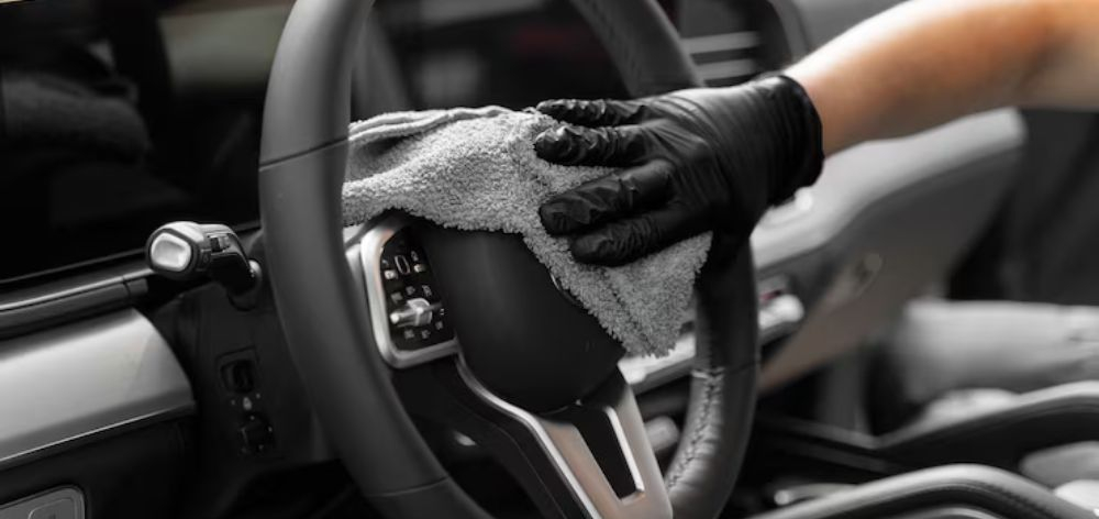 limpiar zona volante auto