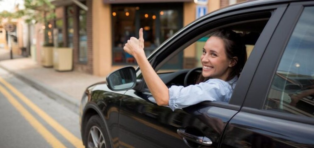 Actualmente estás viendo 8 tips para manejar en ciudad con un auto seminuevo sin desgastarlo