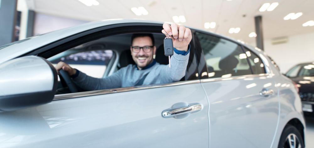 Actualmente estás viendo SUV vs. Sedan: Guía definitiva para elegir tu próximo auto