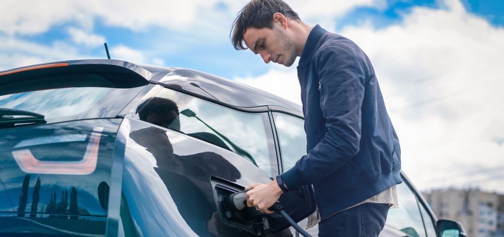 Actualmente estás viendo Tipos de combustible para autos híbridos: cuál conviene más según tu uso